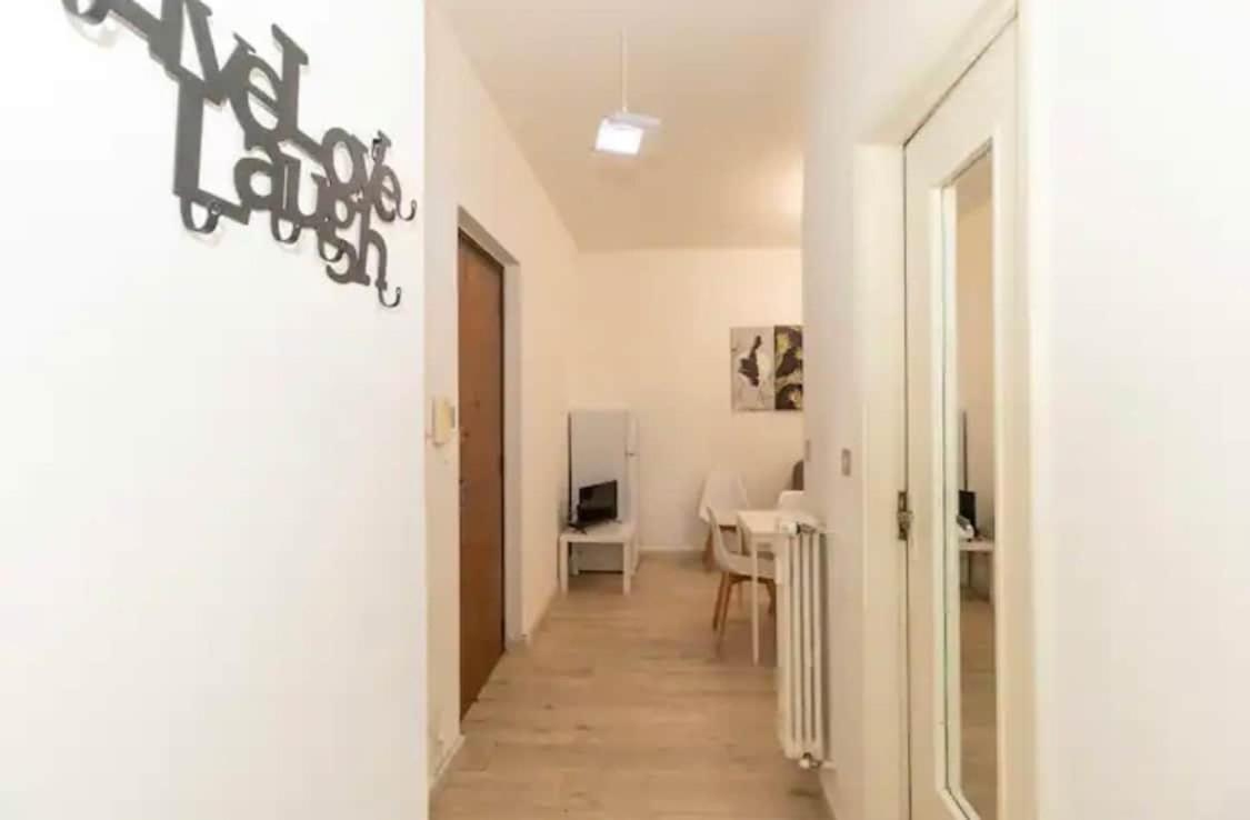 Flat, Strategic Position Apartment